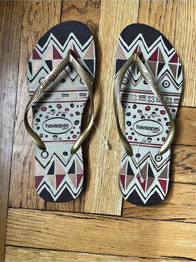 Havaianas Slim Printed Flip Flops Multicolor & Gold US 7/8